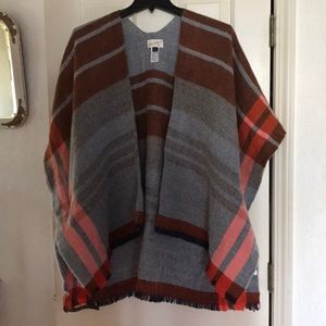 Universal Thread Poncho